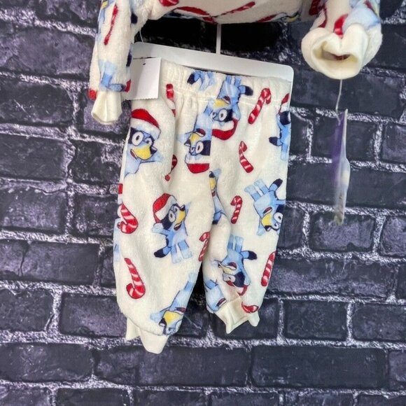 Bluey 0-3 Months 2-pc Bluey Sweatshirt Pant Set Fuzzy Candy Canes Santa Hat - Picture 9 of 12